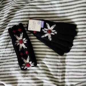 NWT Women's matching gloves and ear warmer headband - size O/S